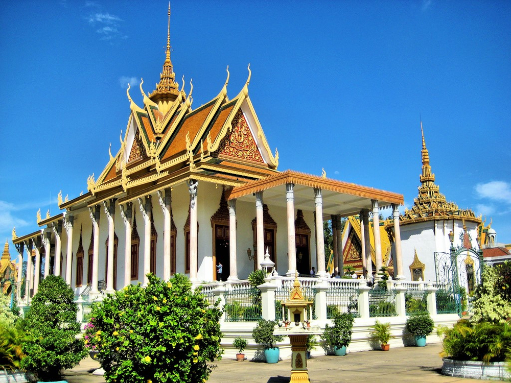 Chùa Vàng và Chùa Bạc là 2 địa điểm du lịch Campuchia nổi tiếng