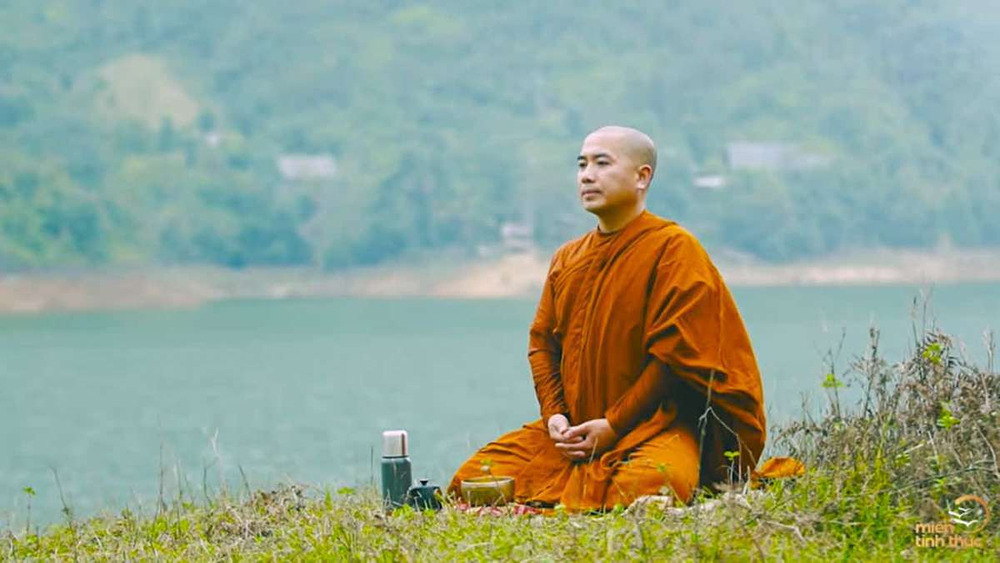 Thầy Minh Niệm, một tu sĩ Phật giáo lan tỏa Phật pháp trong giới trẻ