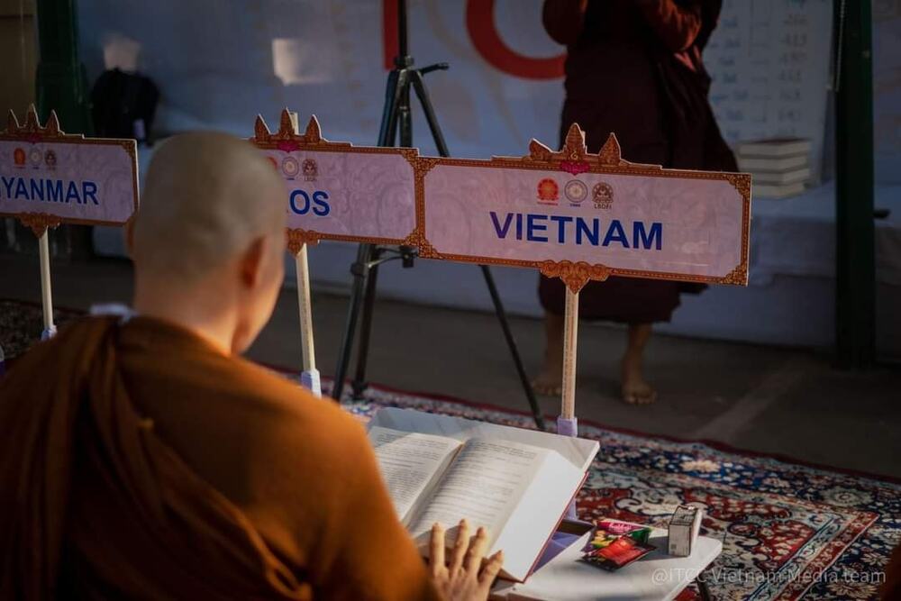Việt Nam tham gia pháp hội