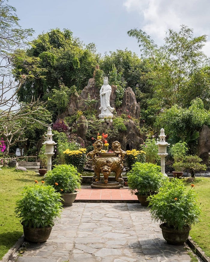 Chùa được xây dựng vào khoảng cuối thế kỷ XVII bởi Thiền sư Minh Hải (Ảnh: @mrkane27)