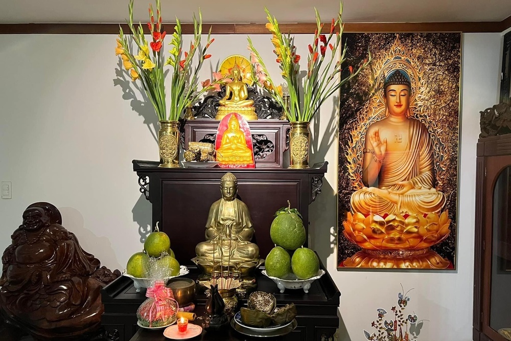 Nữ diễn viên bài trí nhiều góc thờ Phật trong nhà