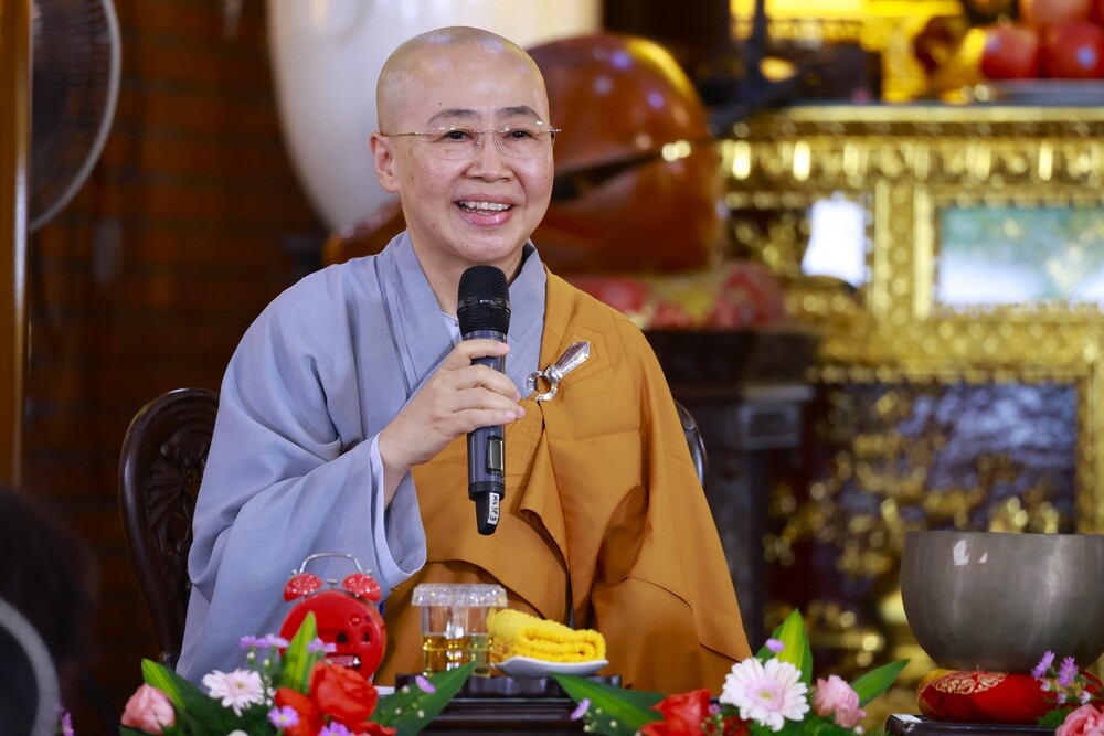 Ni sư TN Huệ Dâng – Phó Phân ban Ni giới TW - Trưởng Tiểu ban Hướng dẫn Phật tử