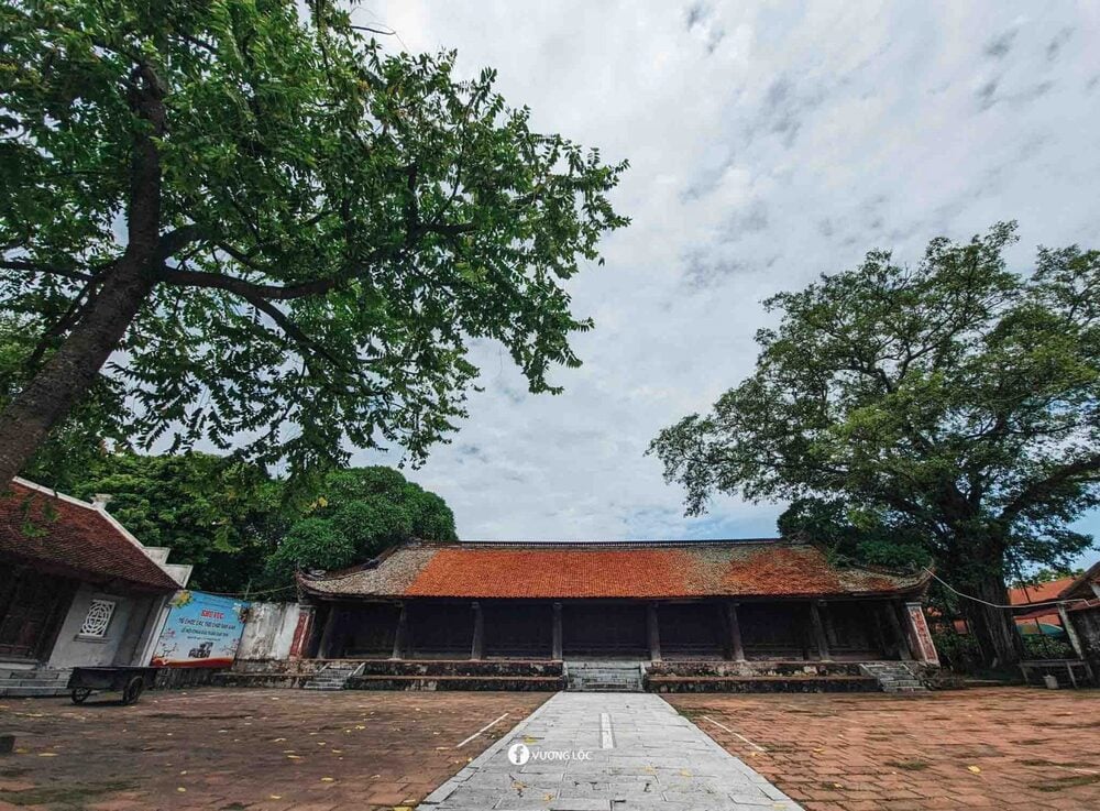 Theo trang thông tin Sở Văn hóa – Thể thao thành phố Hà Nội, trong chùa còn lưu giữ hai pho tượng cổ quý hiếm có niên đại khoảng 300 năm, toàn thân xá lợi của thiền sư Vũ Khắc Minh và thiền sư Vũ Khắc Trường. Năm 2017 được Thủ tướng Chính phủ công nhận là Bảo vật Quốc gia. Ảnh: Vương Lộc