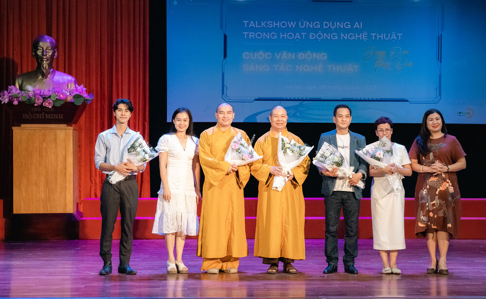 Các đại biểu tham dự talkshow.