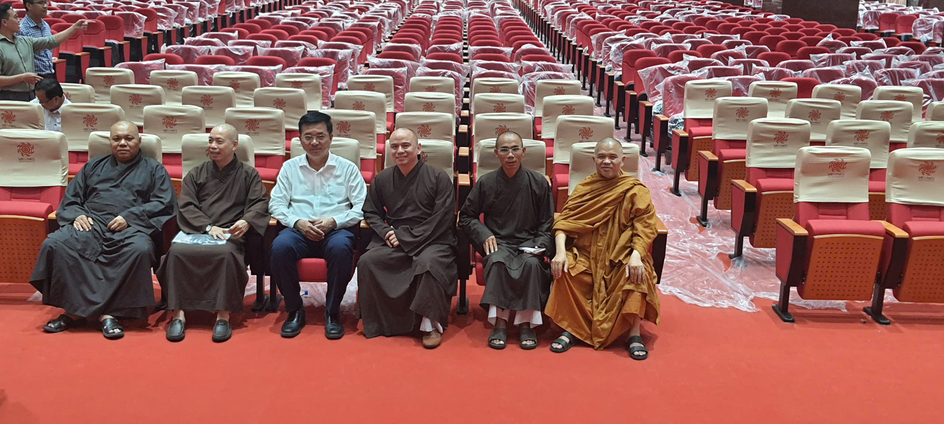 Lãnh đạo TP.HCM họp, kiểm tra công tác chuẩn bị Đại lễ Vesak 2025 4