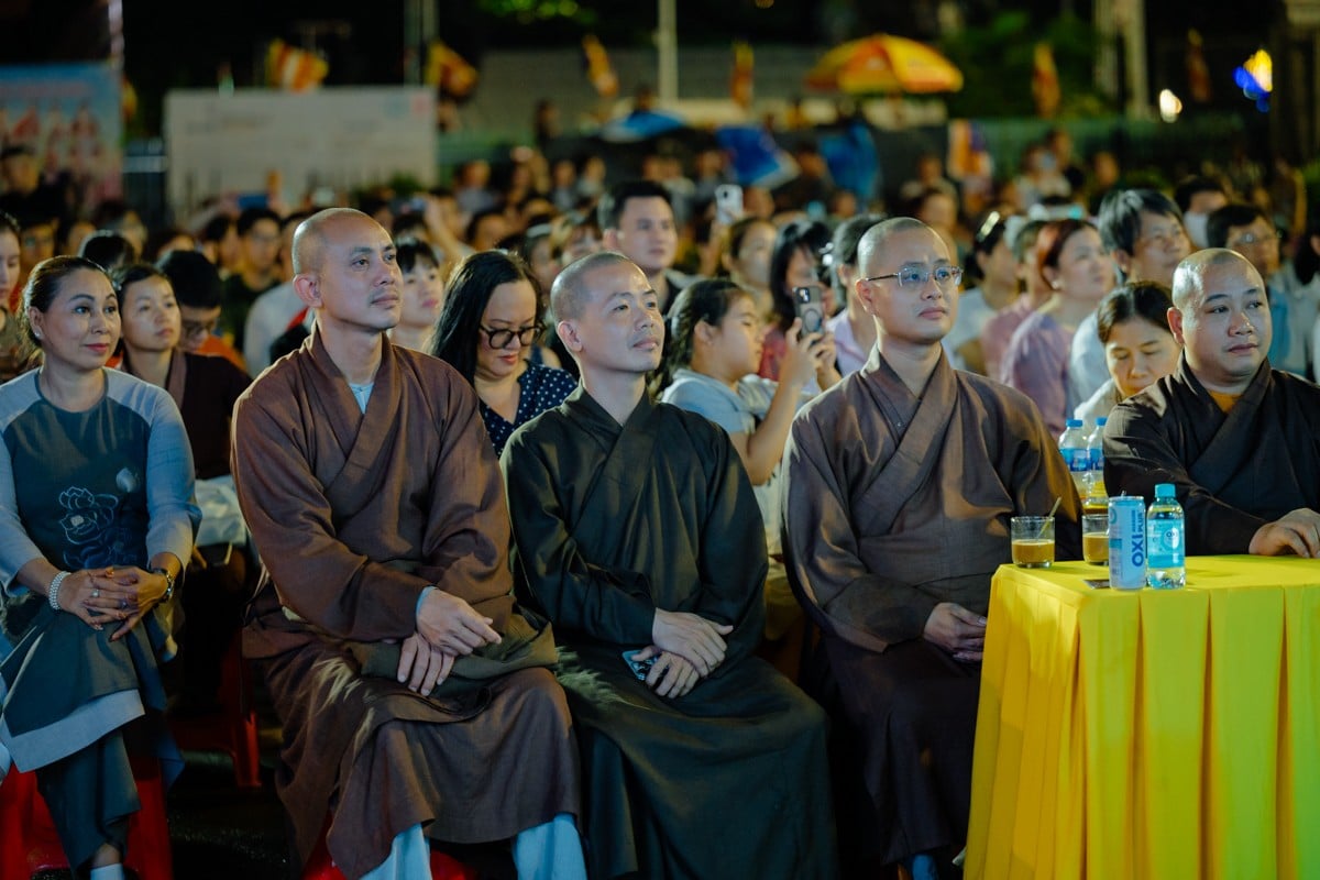 Đêm nhạc “Việt Nam muôn thuở, Sáng ngời đạo thiêng” mở đầu chào mừng Vesak 2025 10