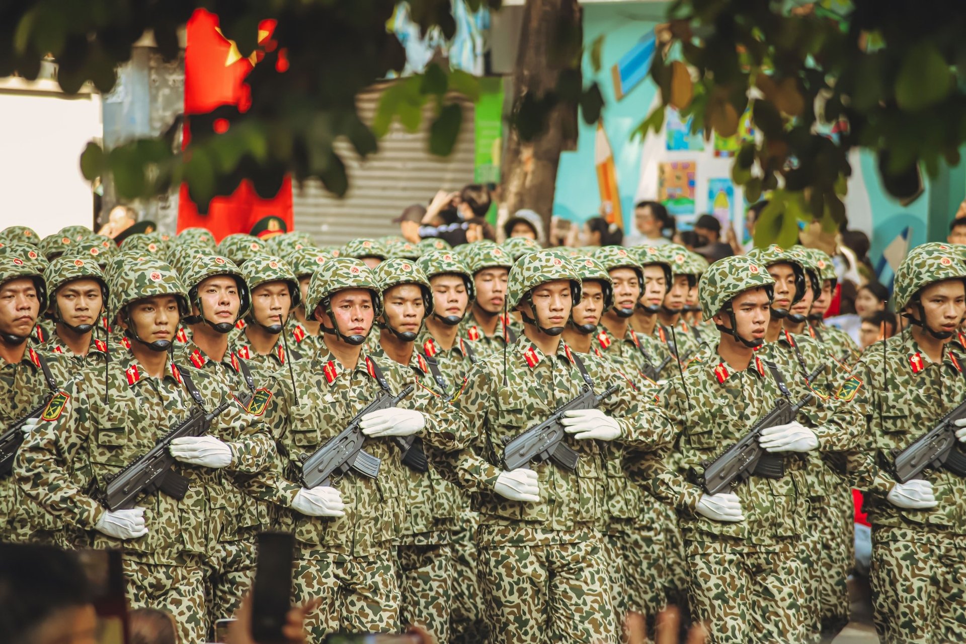 Bộ ảnh duyệt binh sáng 30/4