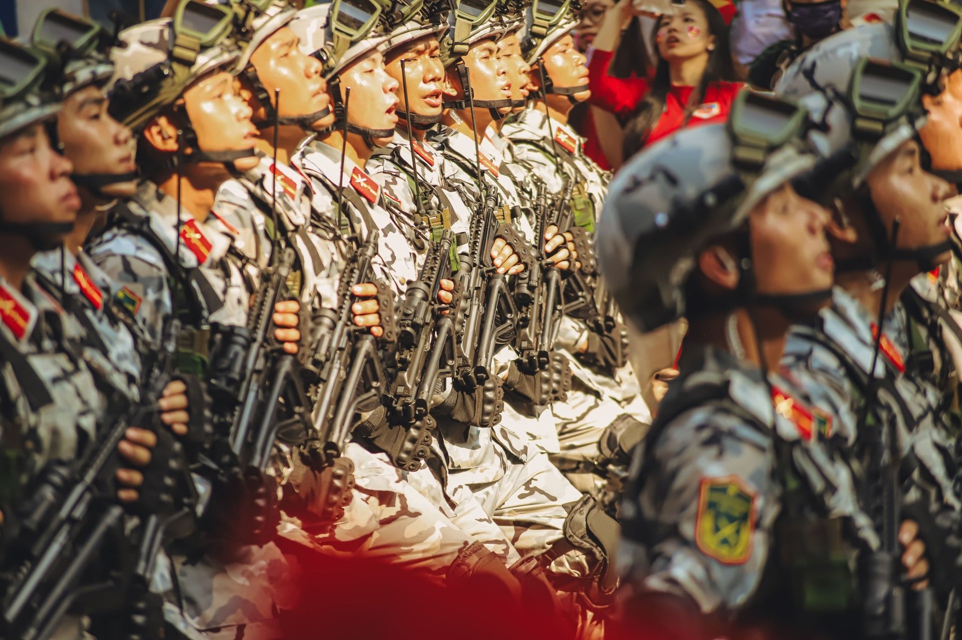 Bộ ảnh duyệt binh sáng 30/4