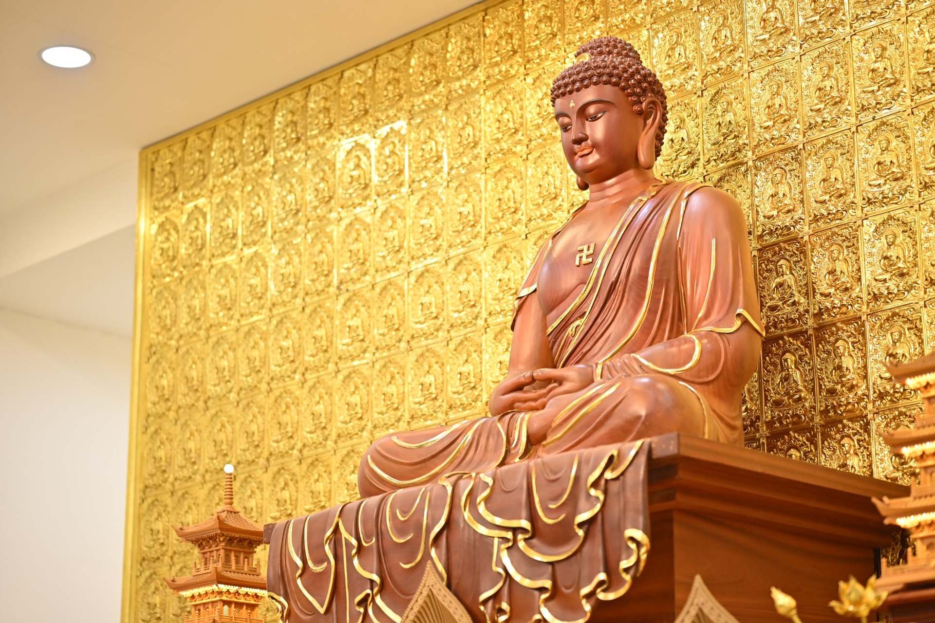 Khởi một niệm niệm Phật, đã trồng cành sen nơi Tây Phương 1