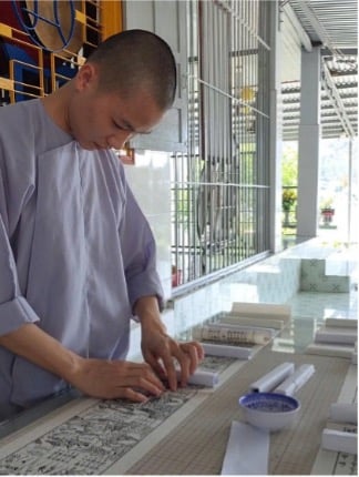 Hành trình bảo tồn Kinh cổ Phật giáo Việt Nam: Tâm nguyện từ trùng trùng duyên khởi 10