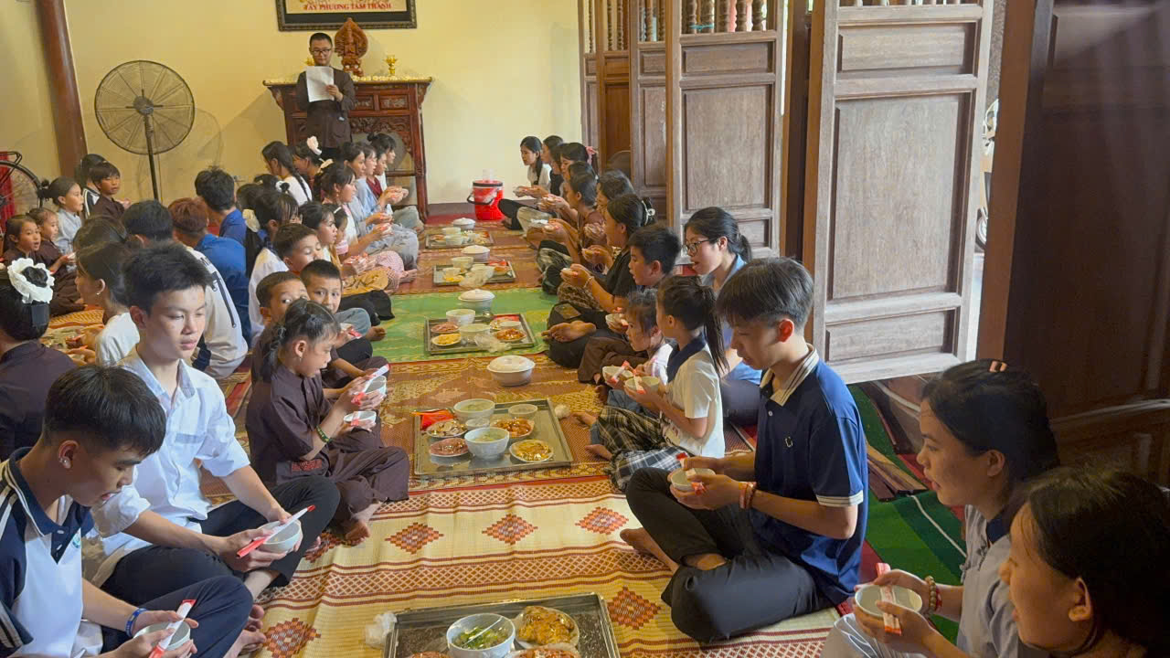 Khóa tu mùa hè “Con về bên Phật – sống Thiền nâng cao trí tuệ đạo đức” tại chùa Thọ Vực  6