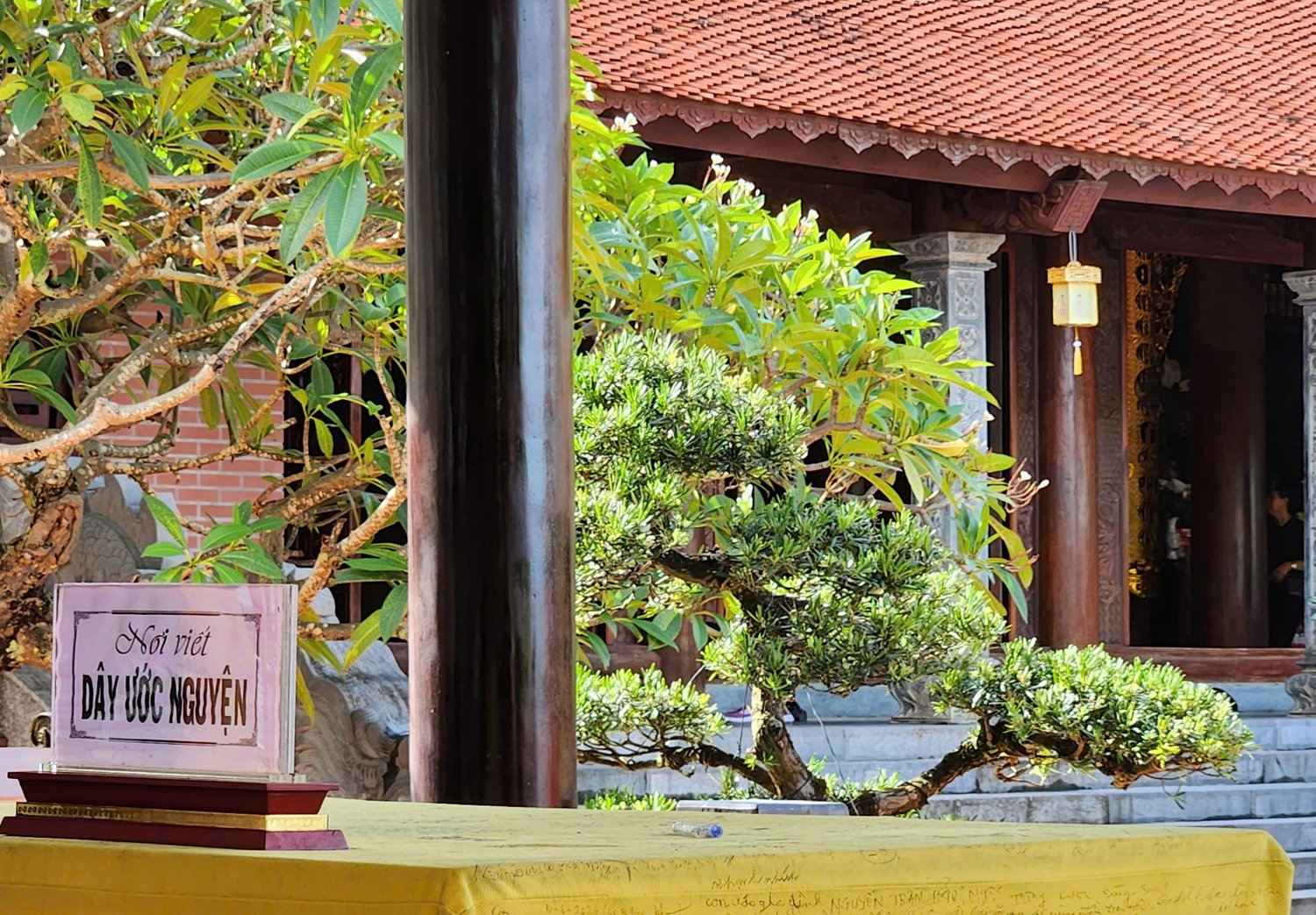 Khám phá vẻ đẹp chùa Hộ Quốc ở đảo ngọc Phú Quốc 8