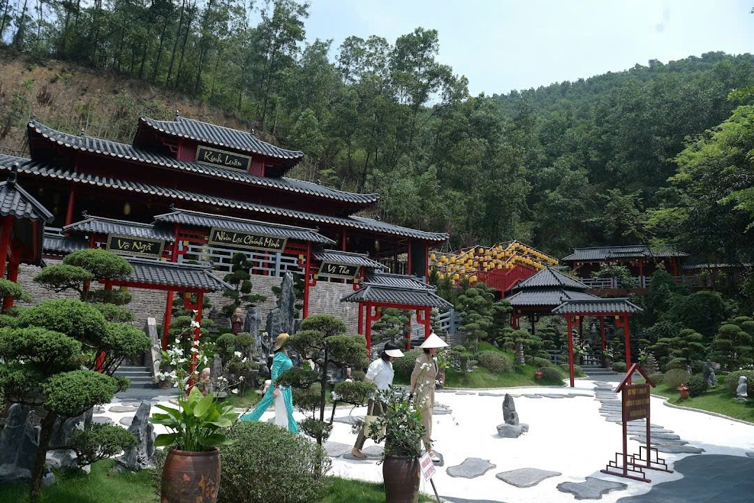 Vẻ đẹp yên bình, thanh tịnh của chùa Cây Thị ở Ninh Bình  15