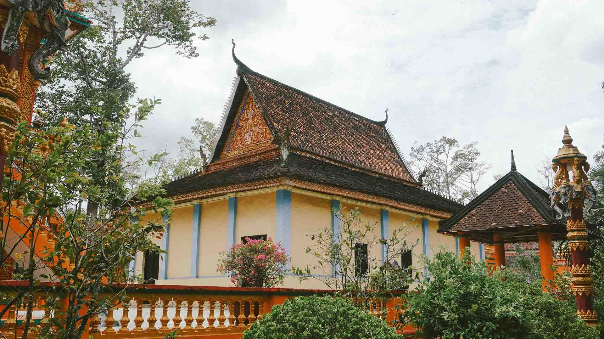 Vẻ đẹp thanh bình của chùa Phướng ở Vĩnh Long 5