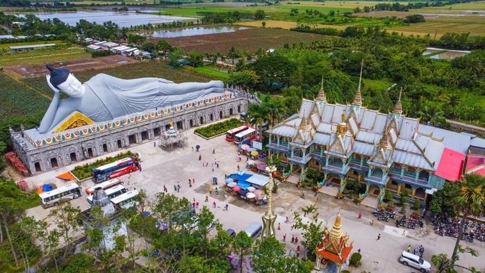 Chiêm ngưỡng ngôi chùa có tượng Phật nằm lớn nhất nước 1