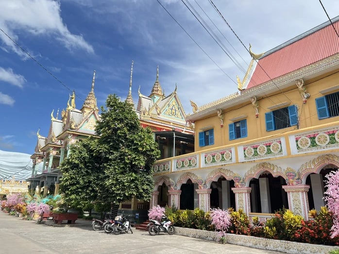 Chiêm ngưỡng ngôi chùa có tượng Phật nằm lớn nhất nước 7