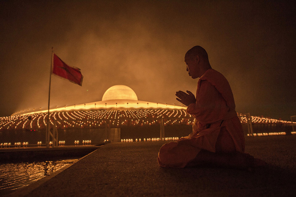 Chùa Wat Dhammakaya từng được vinh danh là “Trung tâm Thiền định tuyệt vời nhất” Thái Lan. Ảnh: AFP.