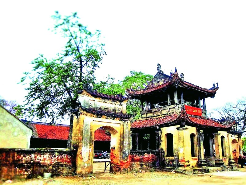 Cổng tam quan chùa Đậu trước khi được tu bổ lại
