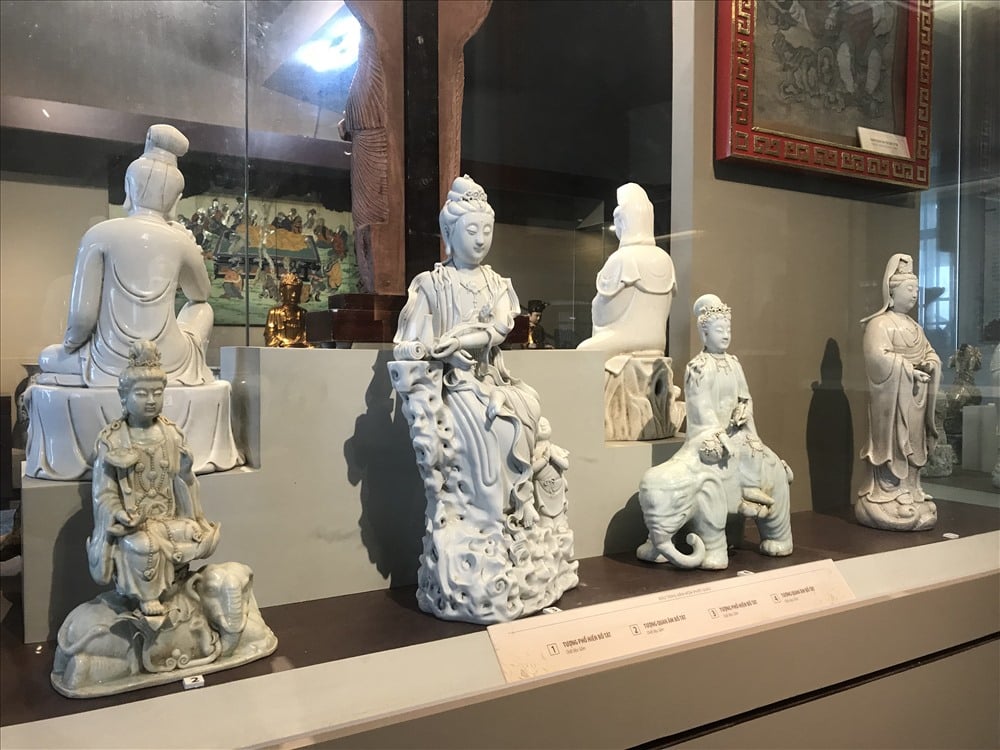 Bảo tàng là nơi lưu giữ hơn 500 hiện vật, cổ vật quý hiếm của Phật giáo