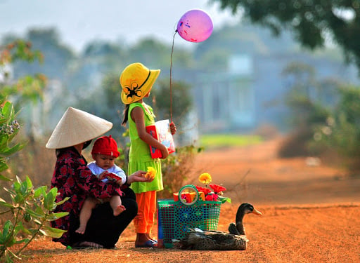 Tết quê hương là một trong những ngày lễ quan trọng nhất của dân tộc Việt Nam. Hãy cùng chiêm ngưỡng những hình ảnh đẹp về Tết quê hương để đắm chìm trong không khí Tết thật ấm áp và đầy ý nghĩa.
