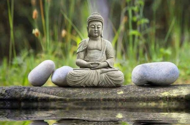 Lòng biết ơn và tôn kính của chúng tôi được thể hiện trong hình nền tượng Phật đẹp này. Với sự cân bằng và sự trấn tĩnh, tượng Phật này sẽ đưa bạn đến với cảm giác thấp lạy và tưởng niệm. Nếu bạn muốn tìm thấy sự cân bằng trong cuộc sống, hãy chiêm ngưỡng hình ảnh này.