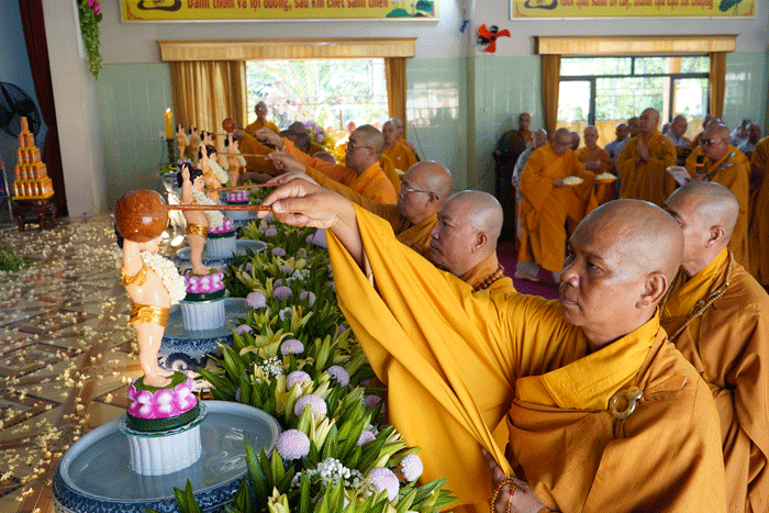 Phật giáo tỉnh Tiền Giang trọng thể khai mạc Tuần lễ Phật đản PL.2567