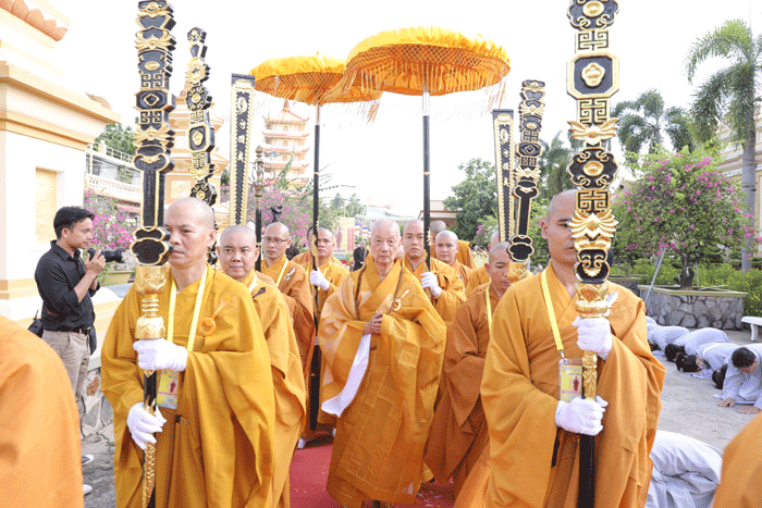 Tiền Giang: Trang nghiêm khai mạc Đại Giới đàn Huệ Đăng năm 2023 tại chùa Vĩnh Tràng