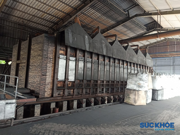Lò ủ than hoạt tính tại nhà máy sản xuất của Trung tâm Công nghệ Vật liệu và Môi trường