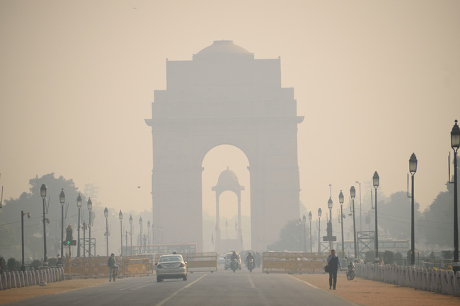 fog-delays-holiday-travel-in-new-delhi-16055180330741259161104