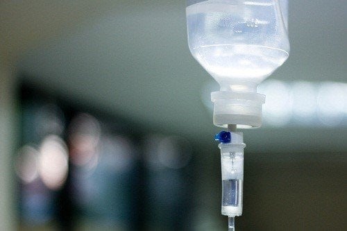 Truyền dịch Trung Quốc phát hiện bệnh viện truyền dịch đã hết hạn cho bệnh  nhi  VTVVN