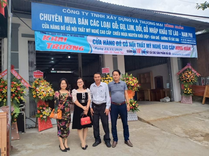 Ông Đặng Xuân Thanh, Giám đốc Công ty Hùng Huân người mở xưởng Gỗ nội thất cao cấp ngay chính tại quê nhà Lộc Yên , Hương Khê