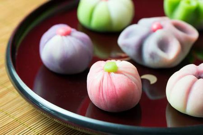 101485374-japanese-traditional-confectionery-cake-wagashi-served-on-plate-15492976182611715515593