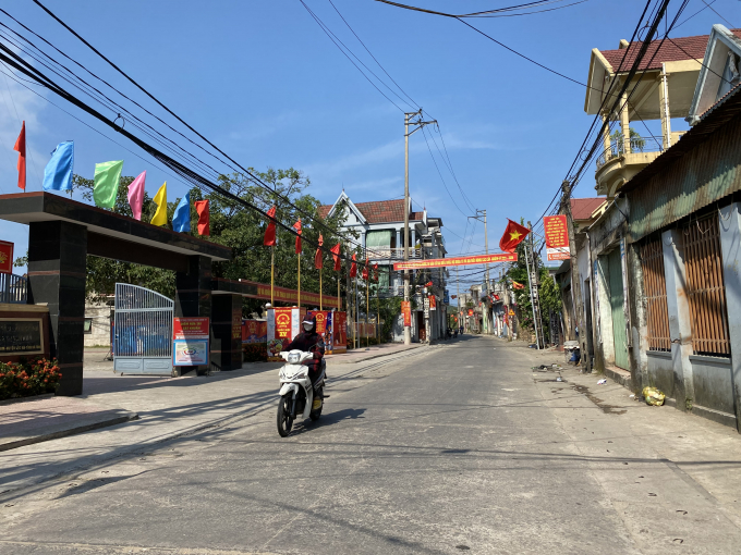 Xã Thạch Kim đã chuẩn bị đầy đủ cơ sở vật chất, trang thiết bị phục vụ cho ngày bầu cử. Xã có 8.574 nhân khẩu,có 41,23 % người dân thuộc Thiên Chúa giáo, đời sống bà con chủ yếu đánh bắt, chế biến thủy hải sản. 