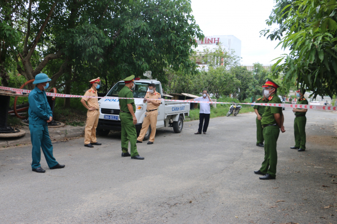 Ngay sau khi có thêm ca dương tính, ngành chức năng phong tỏa khu vực sinh sống của bệnh nhân