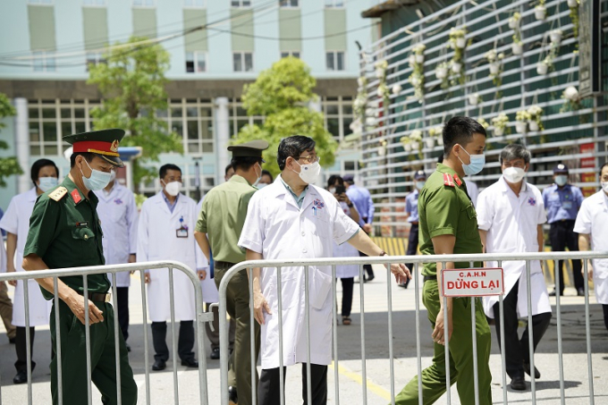 Đến thời điểm ngày 14/6, Bệnh viện K cơ sở Tân Triều đã giải phóng hoàn toàn bệnh nhân và người nhà bệnh nhân ra khỏi các toà nhà khám chữa bệnh của Bệnh viện