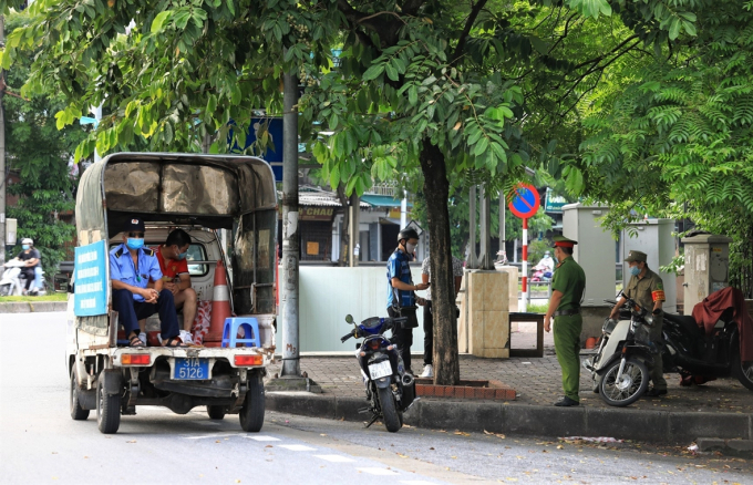 26072021094159516vna_potal_ngay_thu_2_thuc_hien_chi_thi_16_cong_an_ha_noi_xu_ly_nghiem_cac_truong_hop_vi_pham_phong_chong_dich_covid-19__5575290