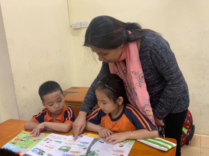 Hoạt động dạy và học của cô Hằng và trò Trường PTCS Nguyễn Đình Chiểu