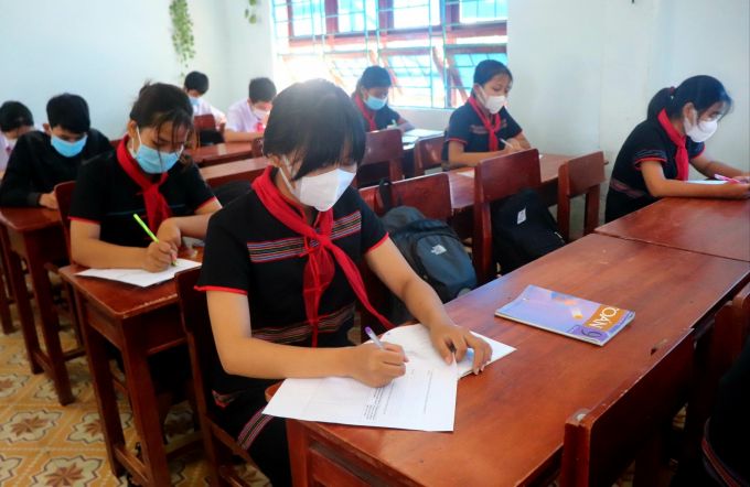Học sinh Trường THCS Nguyễn Tri Phương (Hòa Bắc, Hòa Vang, TP Đà Nẵng) trong buổi học trực tiếp đầu tiên của năm học 2021 - 2022. Ảnh: GDTĐ