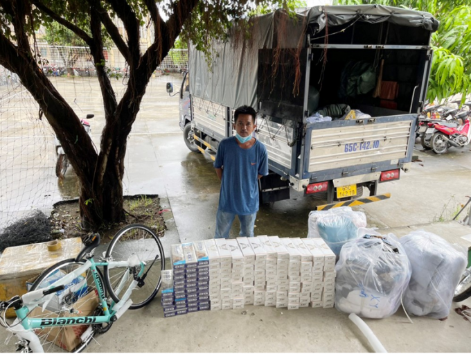 Tang vật của một vụ buôn lậu số lượng lớn thuốc lá đã bị Công an Long An bắt giữ. Ảnh: Công an Long An