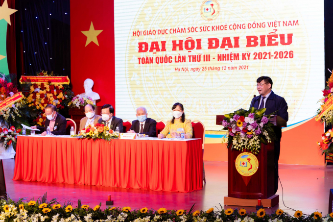TS Nguyễn Hồng Sơn – Vụ trưởng Vụ Tổ chức Cán bộ - Bộ Y tế phát biểu tại Đại hội