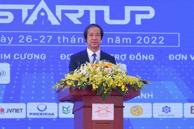 Bộ trưởng Bộ GDĐT Nguyễn Kim Sơn phát biểu đáp từ