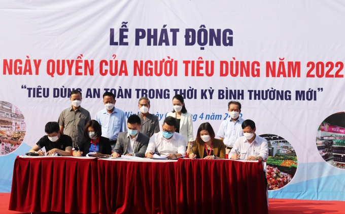 Các doanh nghiệp sản xuất, kinh doanh trên địa bàn tỉnh đã ký cam kết “Tiêu dùng an toàn trong thời kỳ bình thường mới”