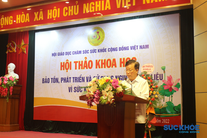 Ông Nguyễn Hồng Quân - Nguyên Ủy viên Trung ương Đảng, Chủ tịch Hội GDCSSKCĐ Việt Nam phát biểu khai mạc hội thảo