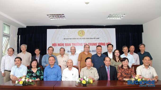 Ban Thường vụ Trung ương Hội Giáo dục chăm sóc sức khỏe cộng đồng Việt Nam khóa III tham gia Hội nghị thường kỳ