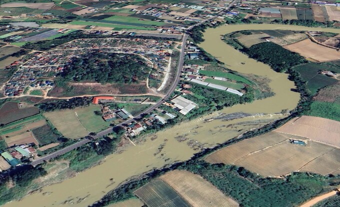 Sông Đa Nhim chảy qua địa bàn thị trấn Liên Nghĩa, huyện Đức Trọng, tỉnh Lâm Đồng. (Ảnh: Google Earth).