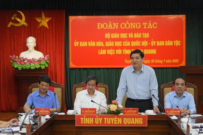 Chủ nhiệm Ủy ban Văn hóa, Giáo dục của Quốc hội Nguyễn Đắc Vinh phát biểu tại cuộc làm việc