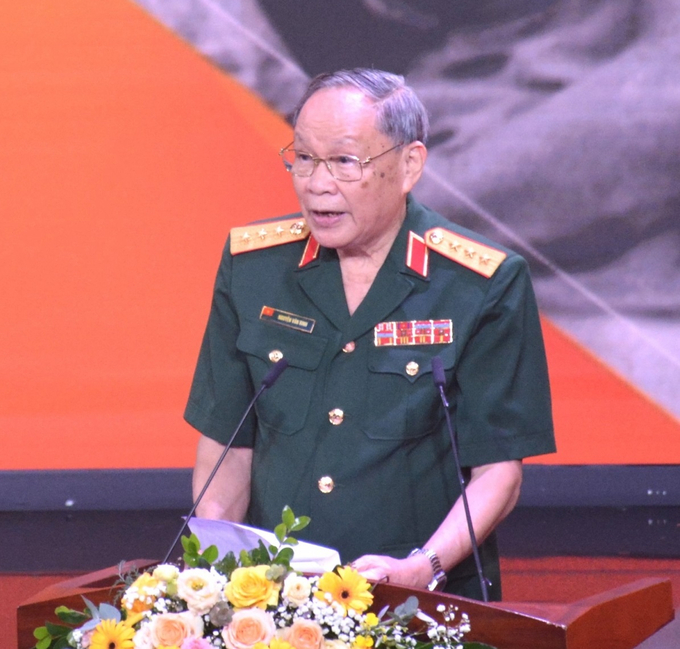 Thượng tướng Nguyễn Văn Rinh phát biểu khai mạc chương trình