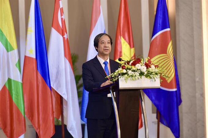 Bộ trưởng Bộ GDĐT Việt Nam Nguyễn Kim Sơn phát biểu khai mạc hội nghị