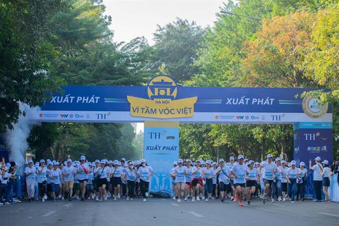 Gần 4000 học sinh, sinh viên, giáo viên và phụ huynh tham gia S-RACE Hà Nội