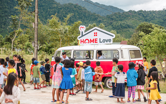 Dự án Home Love trong tháng 9 đã mang những phần quà đến với các em nhỏ có hoàn cảnh khó khăn tại huyện A Lưới – Thừa Thiên Huế